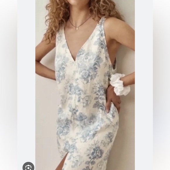 Reformation Monique dress linen blue floral SZ XS - Picture 2 of 4